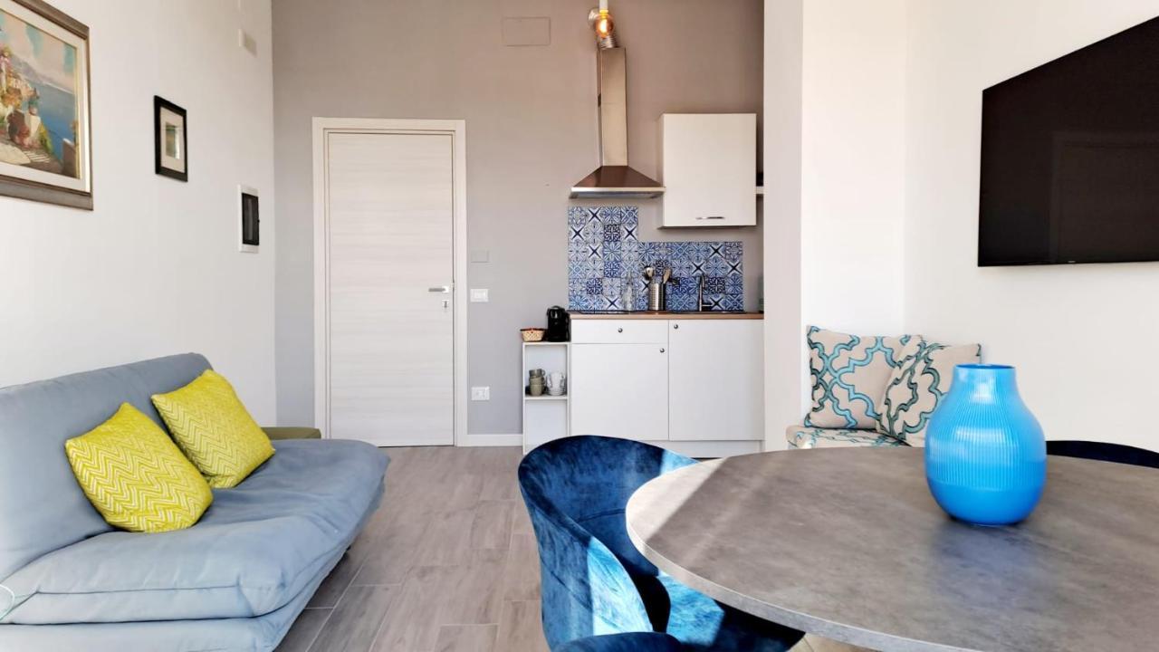 Le Case Di Ale - Holiday Homes Salerno Luaran gambar