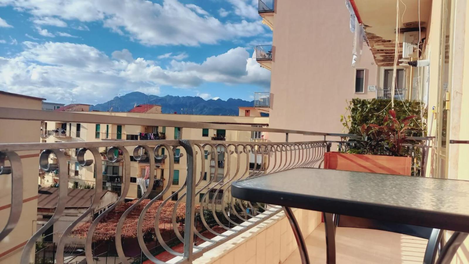 Le Case Di Ale - Holiday Homes Salerno Luaran gambar